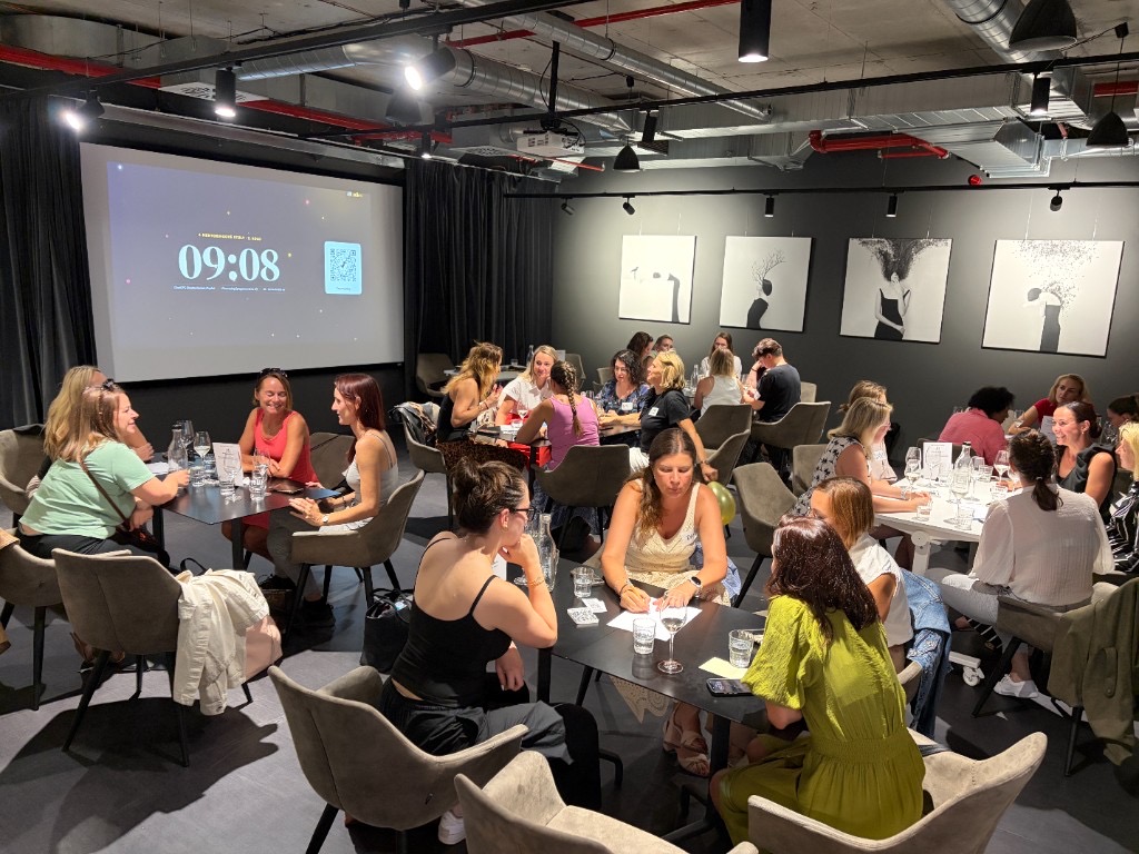 AI Ladies Night — plný sál na Andělu
