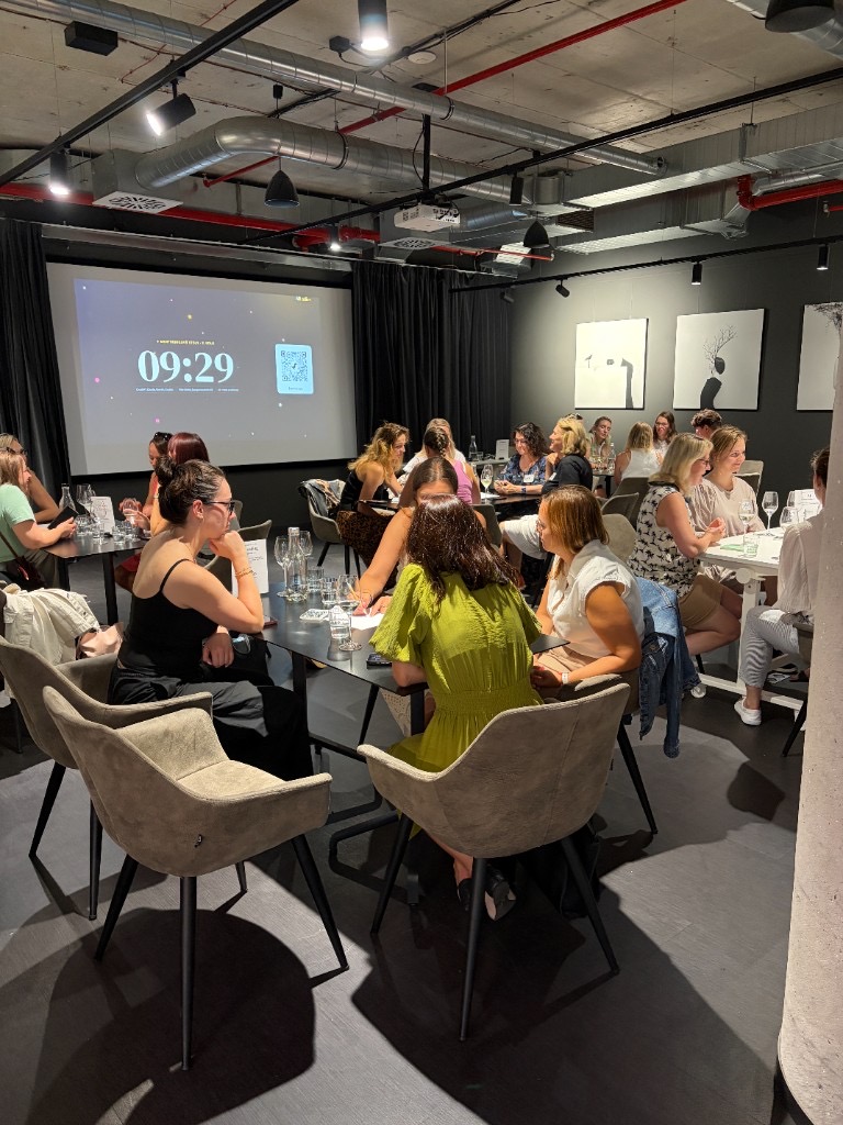 AI Ladies Night — večer u kulatých stolů